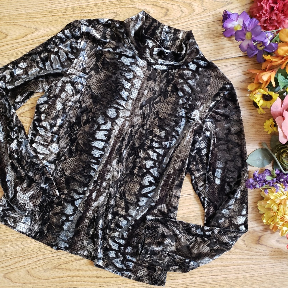 Maggy London Velvet Snakeskin Long Sleeve Top